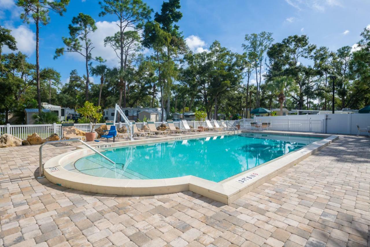 Naples Rv Resort Naples Manor Eksteriør billede
