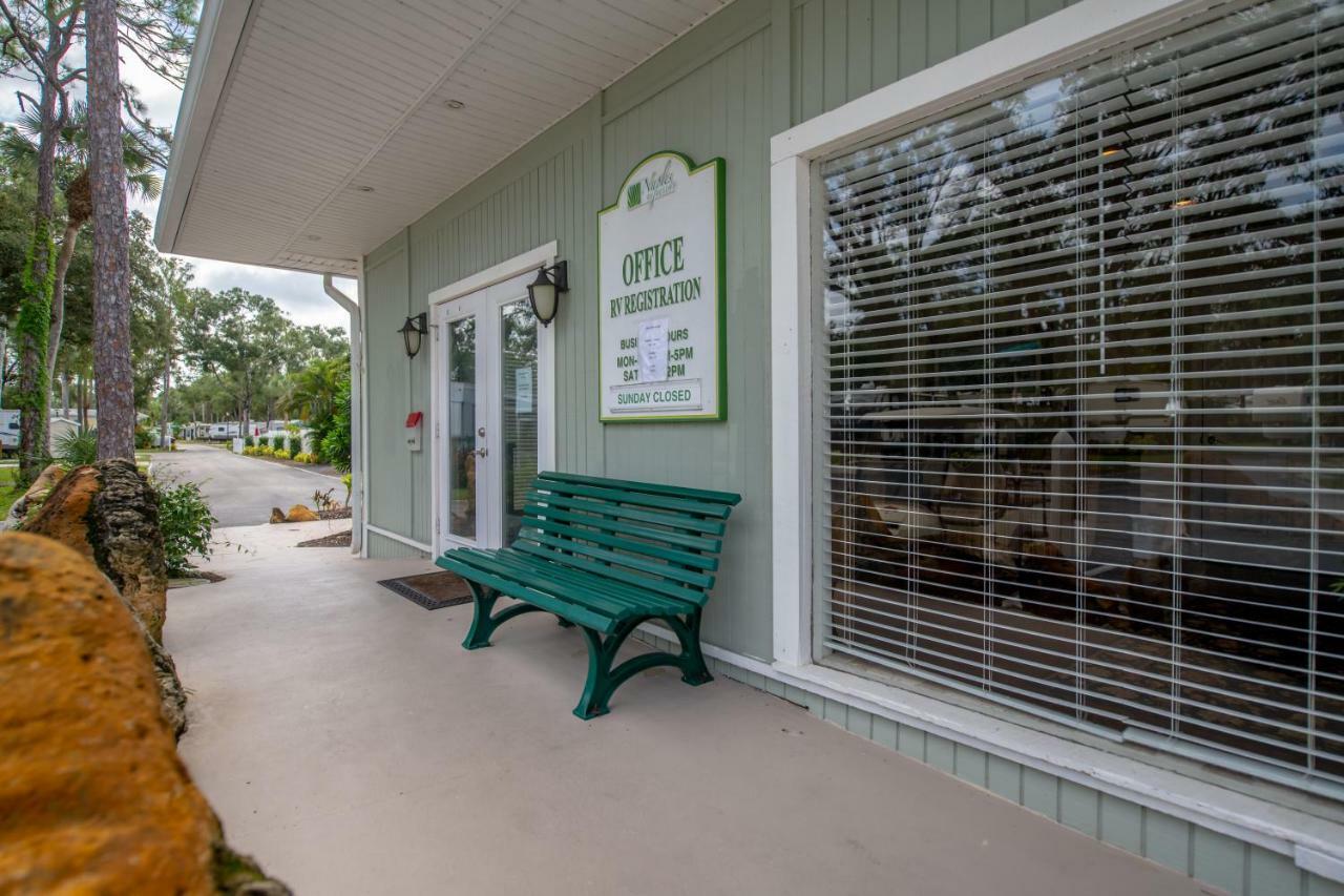 Naples Rv Resort Naples Manor Eksteriør billede